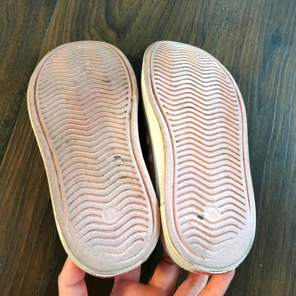 Skechers girls slip on - Picture 2 of 2